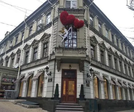Апартаменты Квартира-музей с интерьером 1885 годов и зоной барбекю *